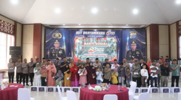 Haru Biru Di Aula Polres Simalungun: Kapolres Peluk Hangat Para Lansia dan Sapa Anak Yatim Piatu di HUT Bhayangkara Ke-80