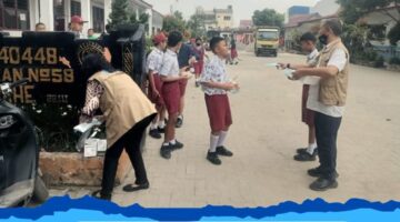 Antisipasi Dampak Kesehatan, Pemkab Karo Bagikan Masker Gratis untuk Warga dan Anak-Anak di Kabanjahe