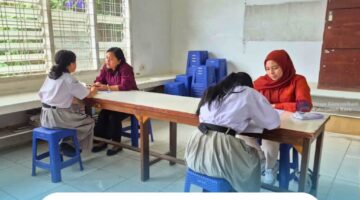 Kolaborasi DPPA-KB Sumut dengan DP3AP2KB Karo Gelar “Curhat, Healing, and Let’s Grow Goes to School”